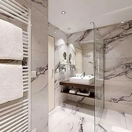酒店 Grand Des Bains 4*